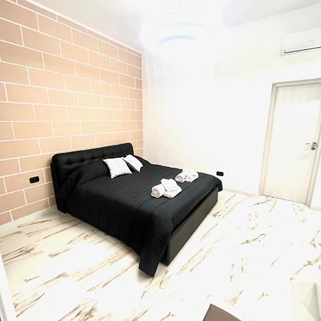 Mada'S Apartment Deluxe บารี ภายนอก รูปภาพ