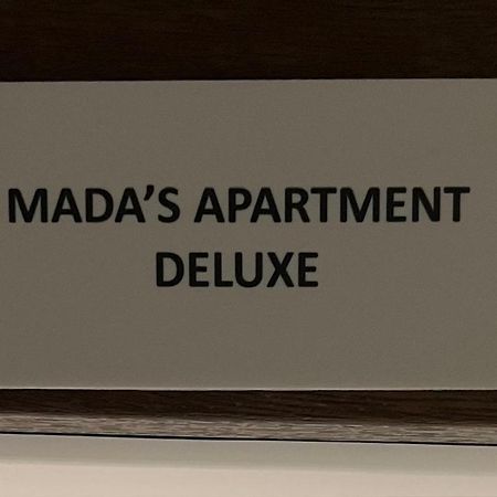 Mada'S Apartment Deluxe บารี ภายนอก รูปภาพ